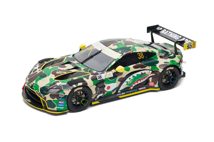 BAPE® X ASTON MARTIN GT3 1/18 MODEL CAR