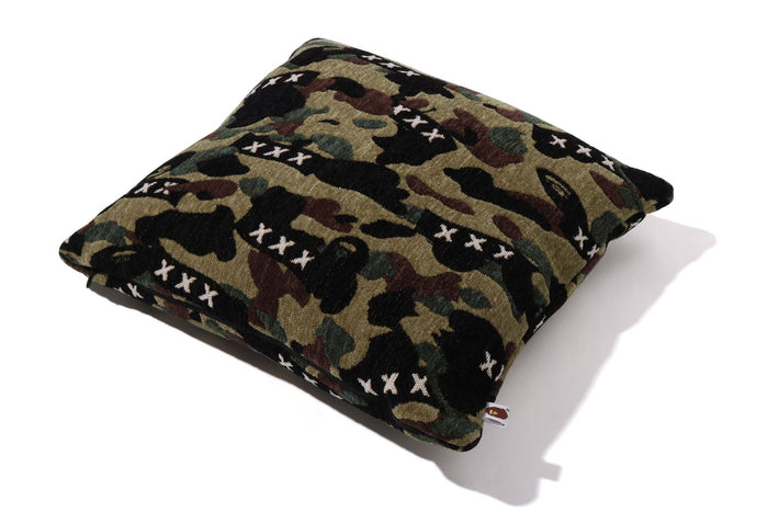 BAPE X GOD SELECTION XXX CUSHION