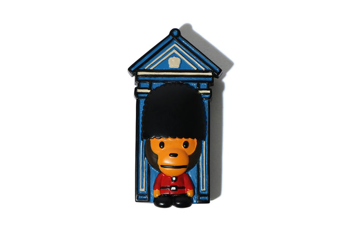 BAPE STORE® LONDON BABY MILO THE GUARDS SENTRY BOX MAGNET